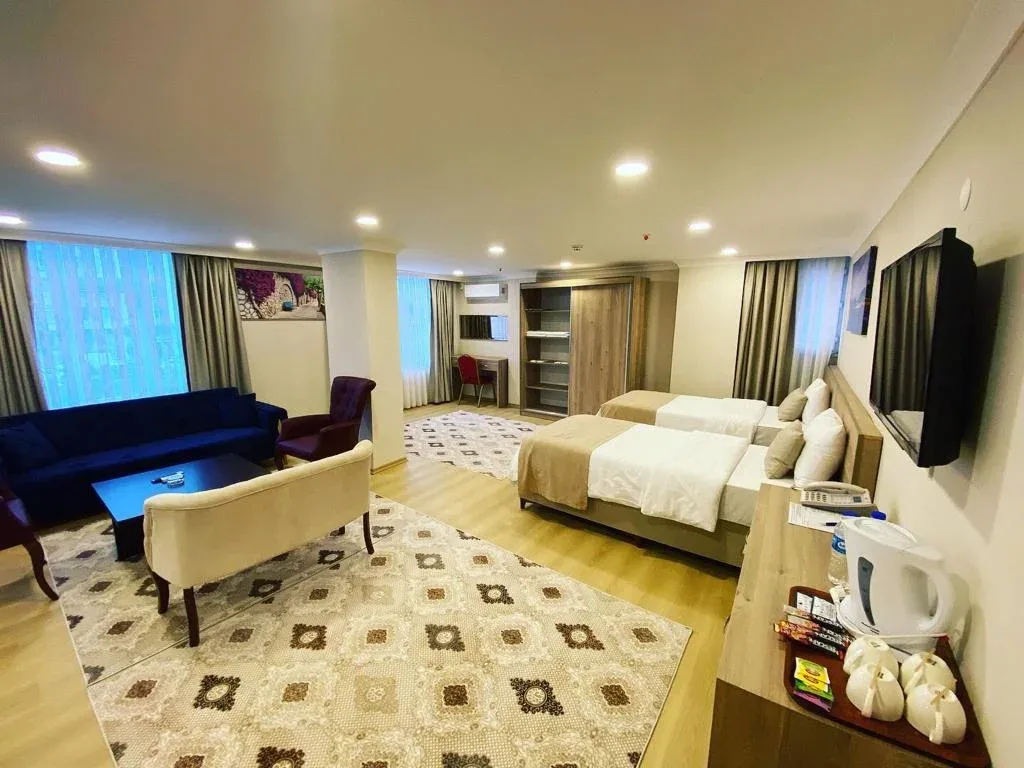 Room and suite gallery photo