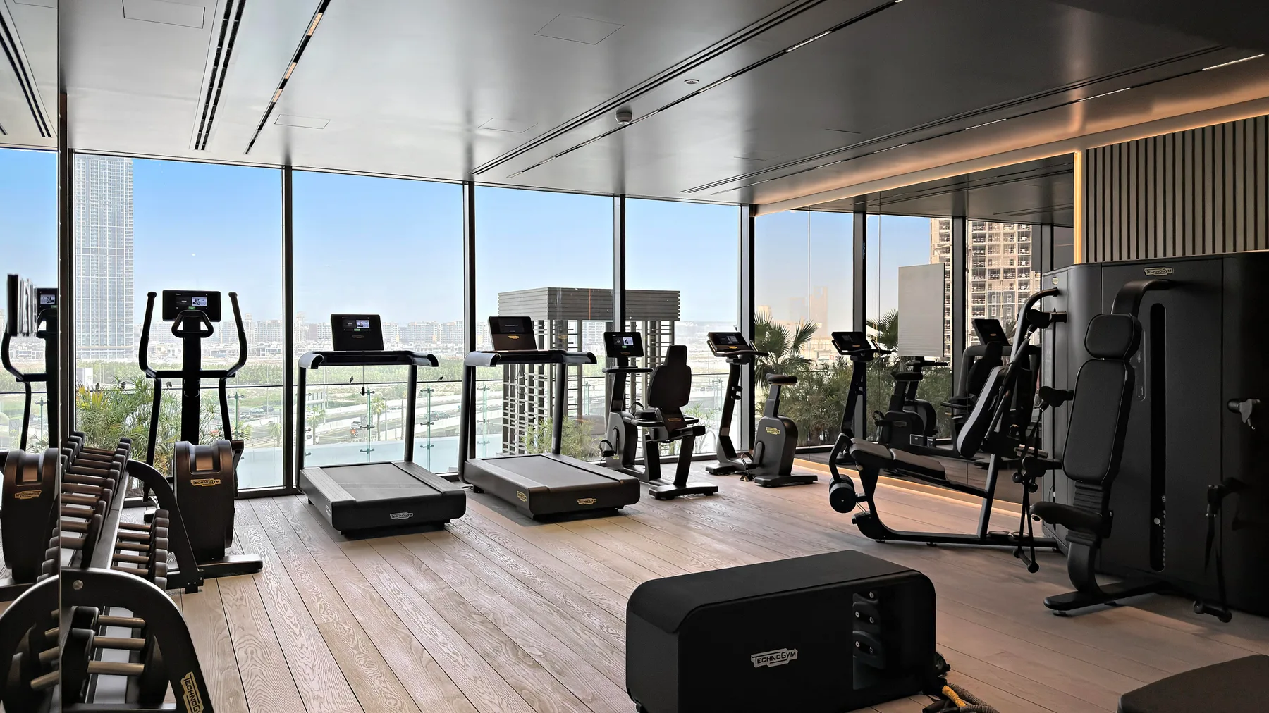 Contemporary studio living in Business Bay!