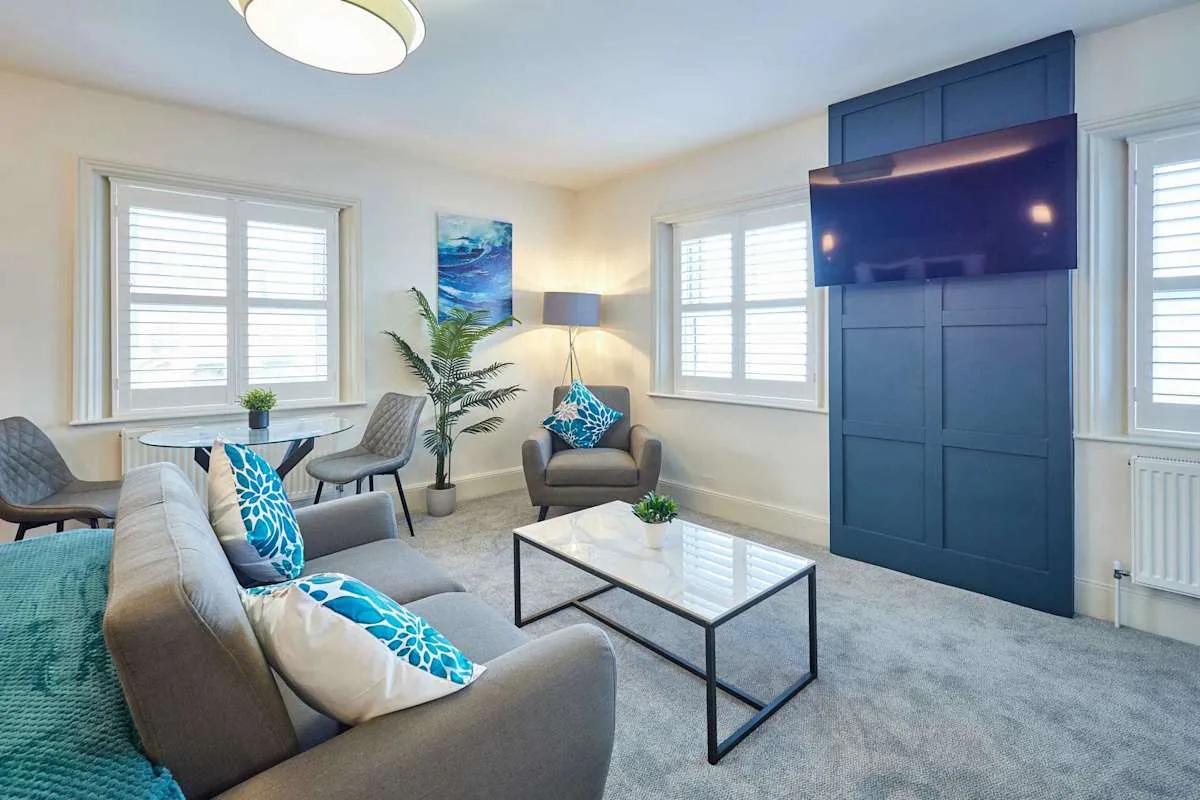 The Langley Hotel, Apartment 7 – photo 13