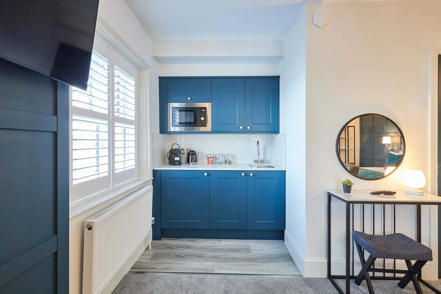The Langley Hotel, Apartment 7