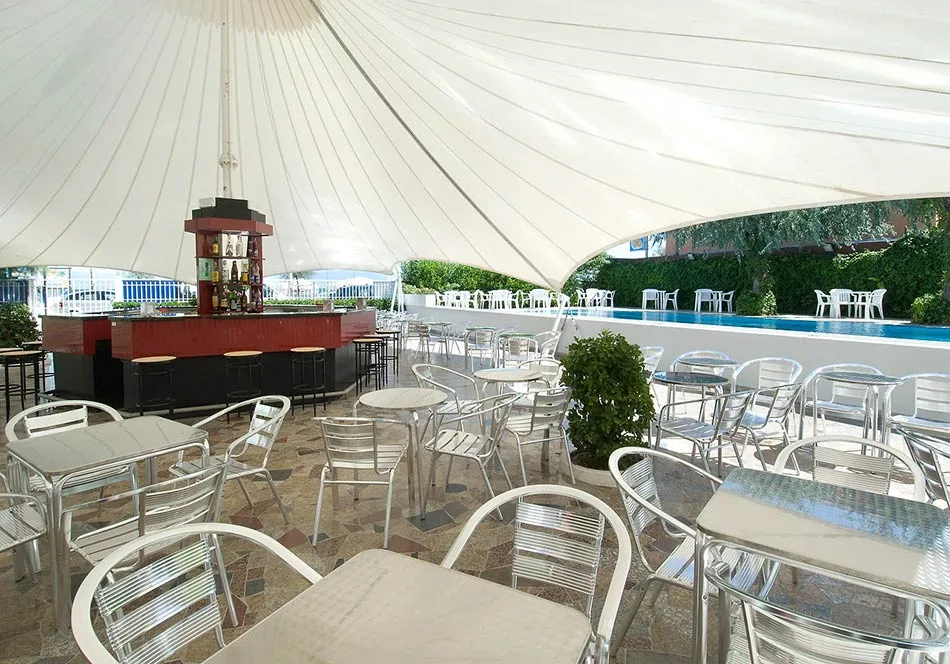Foto del área de servicio del hotel