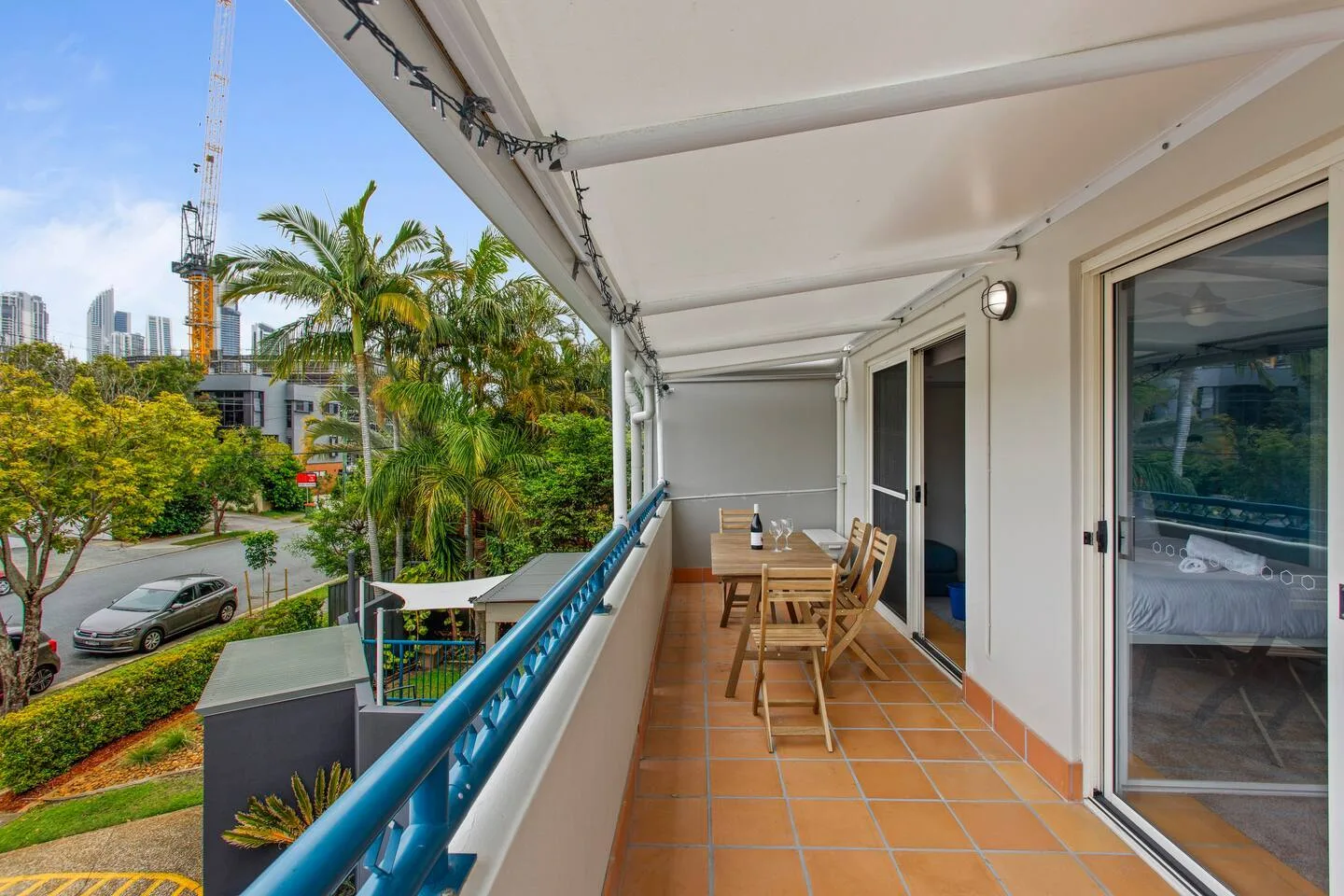 Sit outside on the balcony and enjoy a nice meal or catch up on that book as you enjoy lovely neighbourhood views.