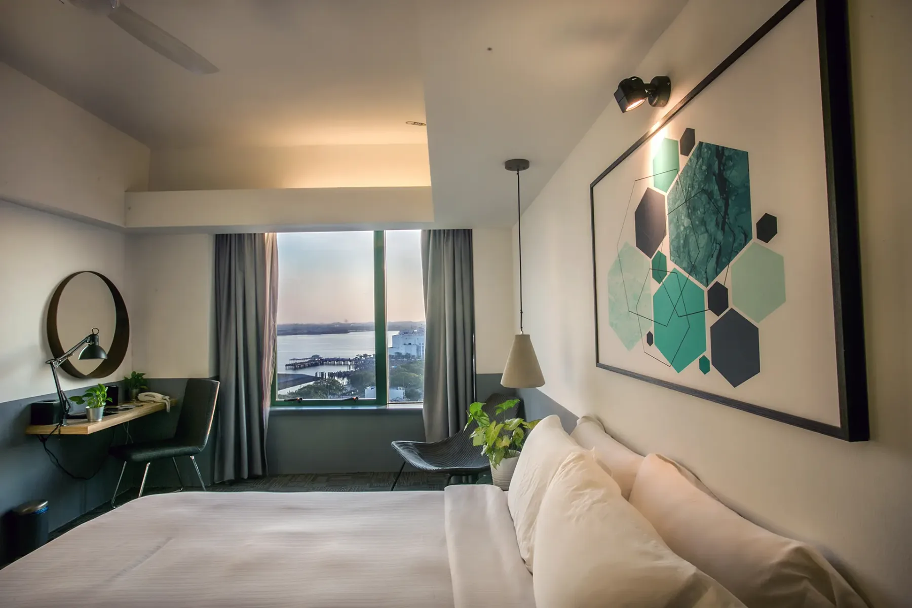 Deluxe King Room