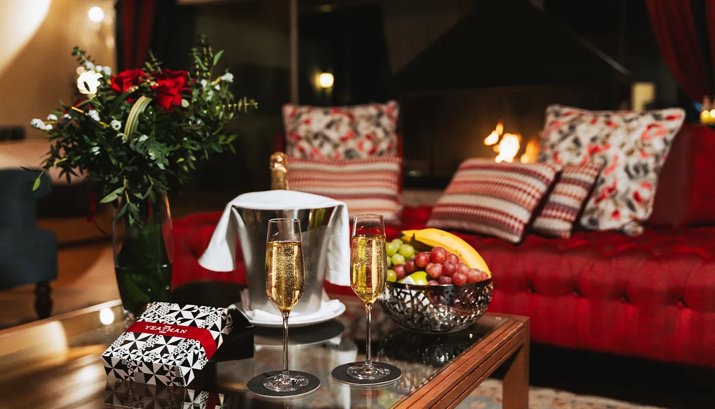 Rooms & Suites