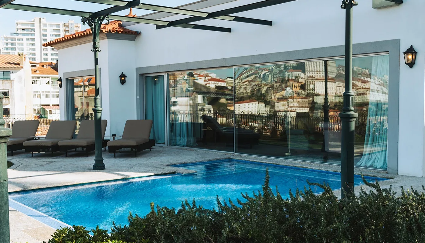 Rooms & Suites