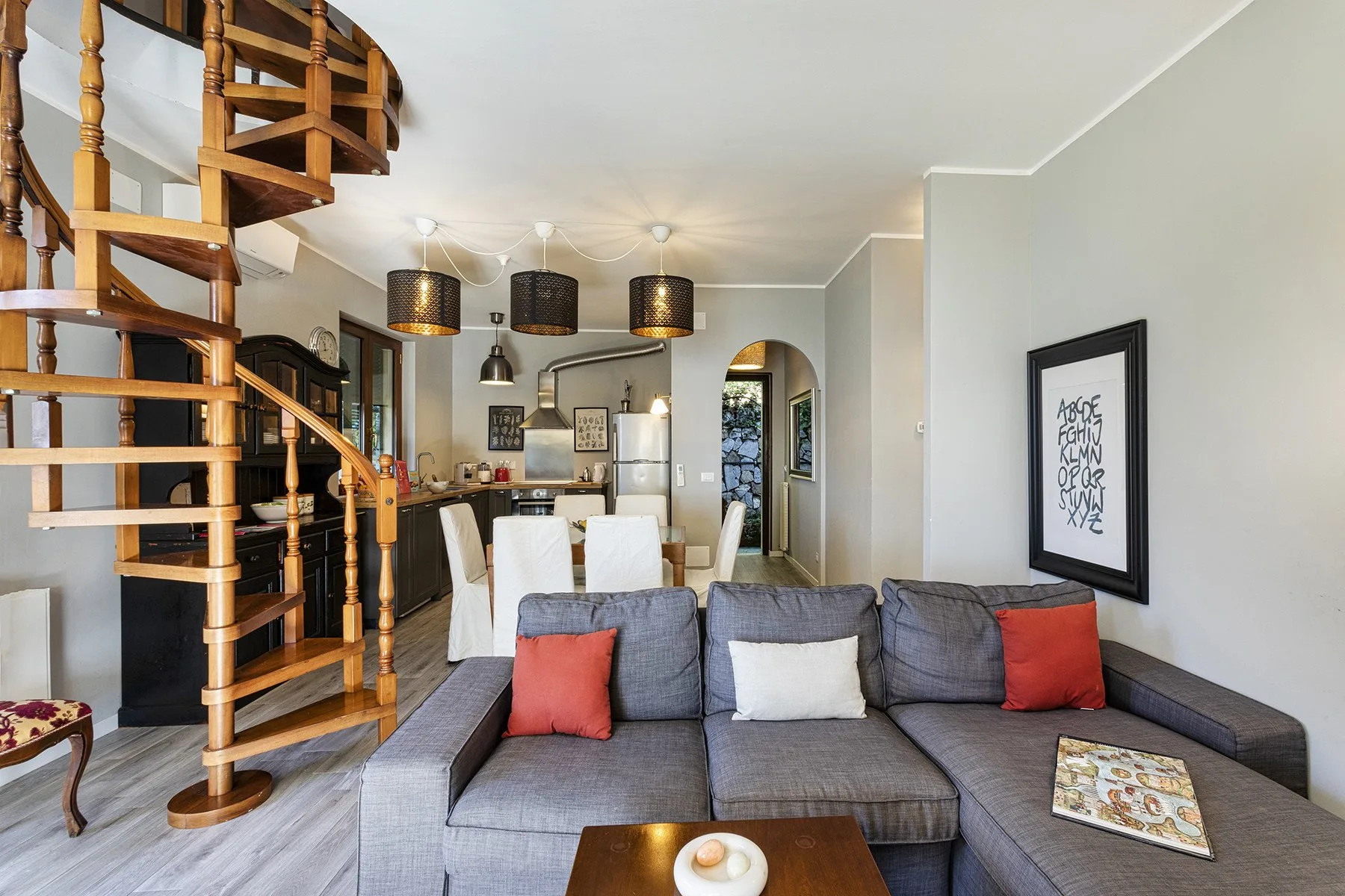 Seaview Apartment with Garden