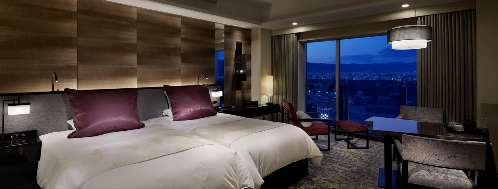 Guest room on the Granvia Floor