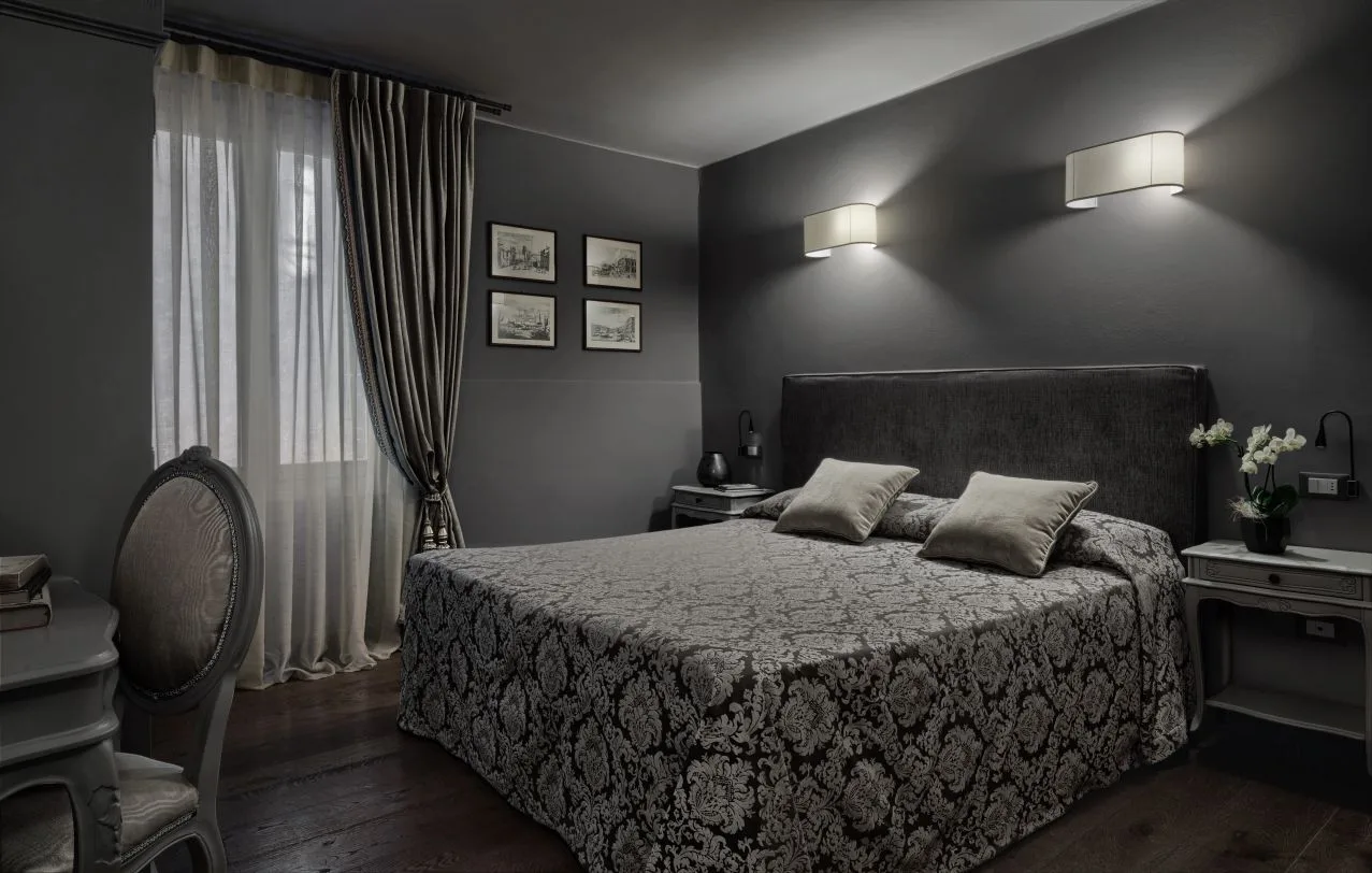 Classic Double Room with private external bathroom
