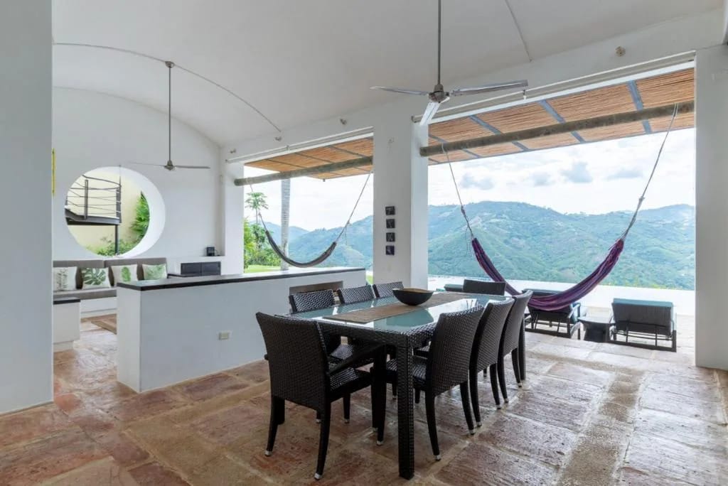 Majestic 4BR Villa w/ Pool at Mesa de Yeguas