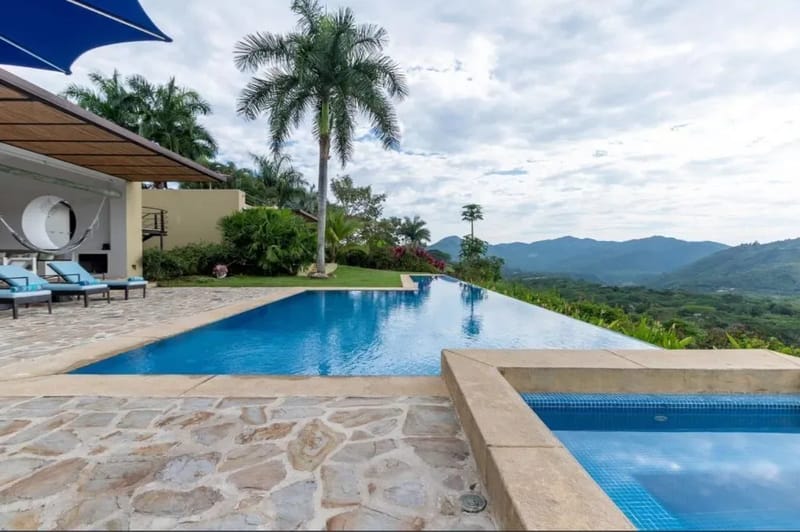 Majestic 4BR Villa w/ Pool at Mesa de Yeguas