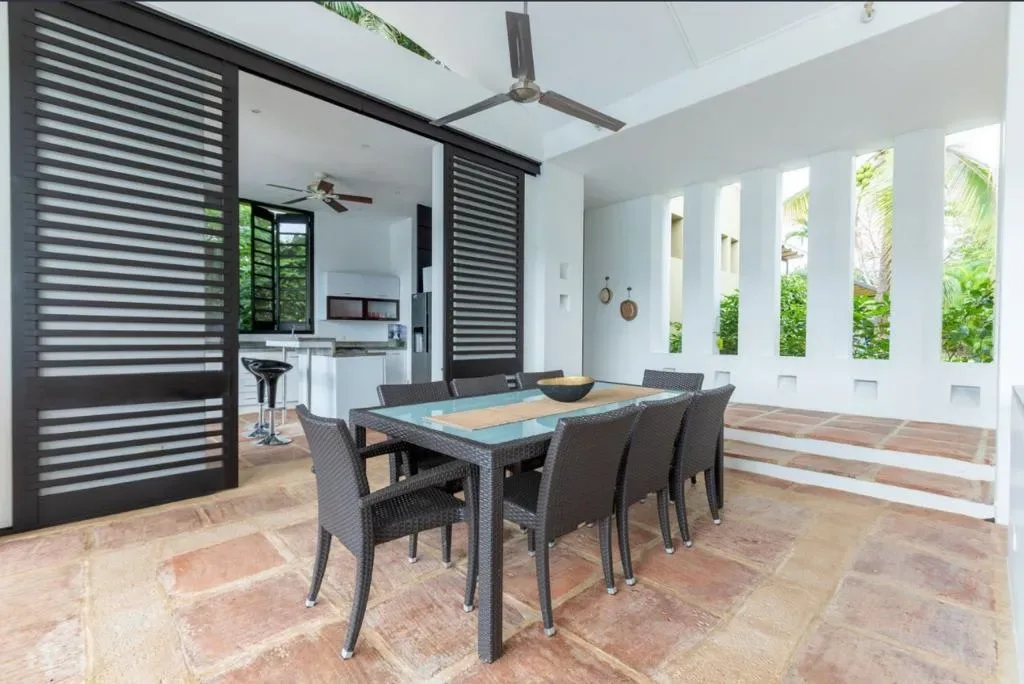 Majestic 4BR Villa w/ Pool at Mesa de Yeguas
