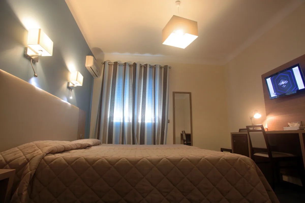 Habitación confort con ducha y dos camas
