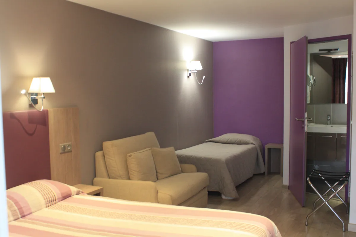 Habitación confort triple con ducha