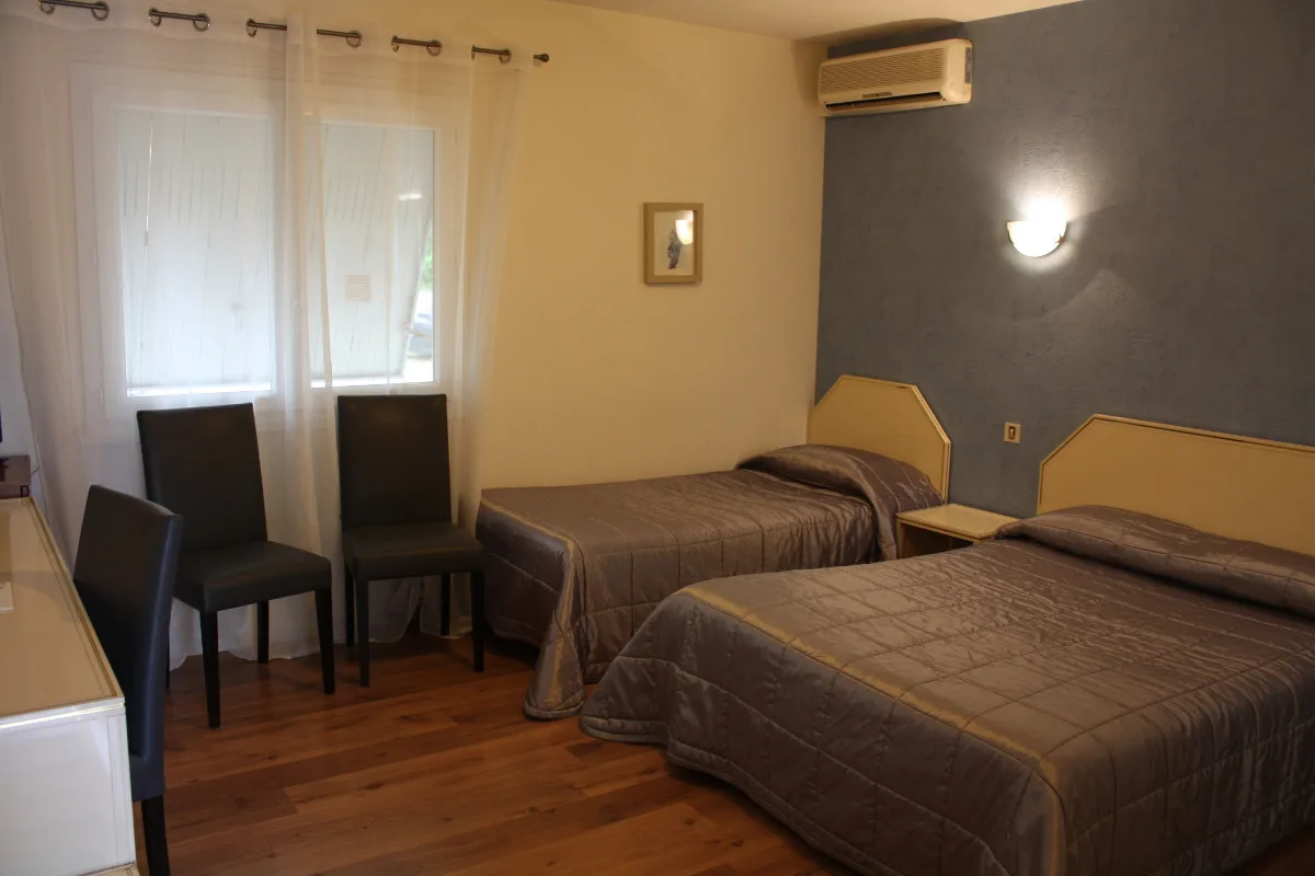 Habitación confort triple con bañera