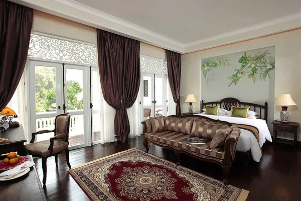 Royal Grande Deluxe room