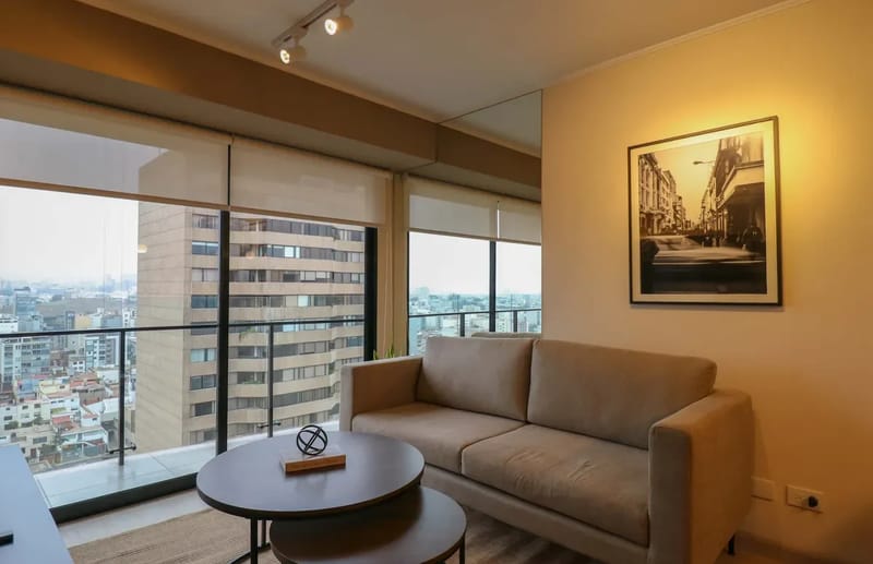 Vibrant 1BR w/ Balcony in Prime Miraflores