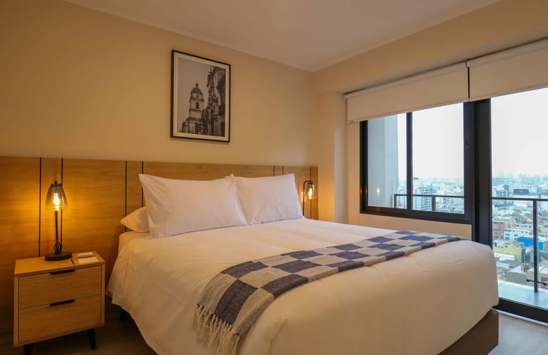 Vibrant 1BR w/ Balcony in Prime Miraflores