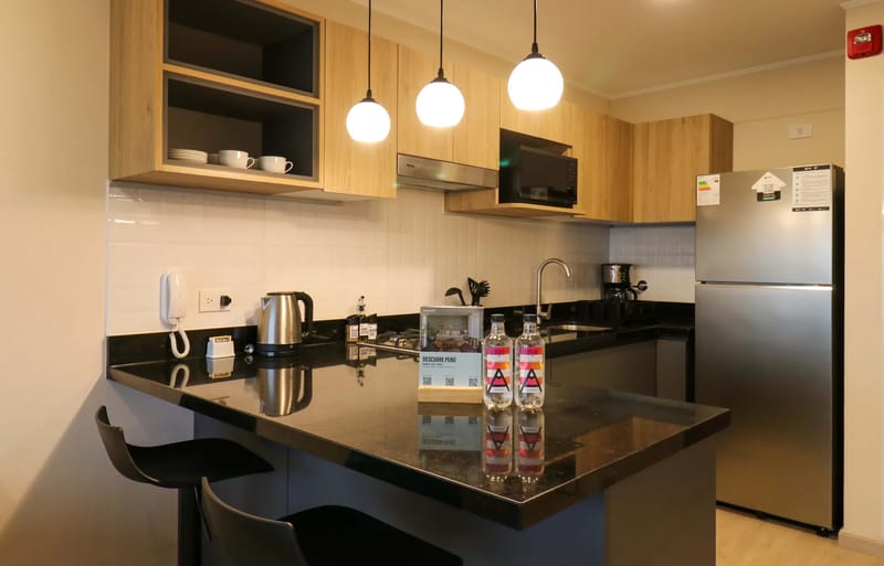 Vibrant 1BR w/ Balcony in Prime Miraflores