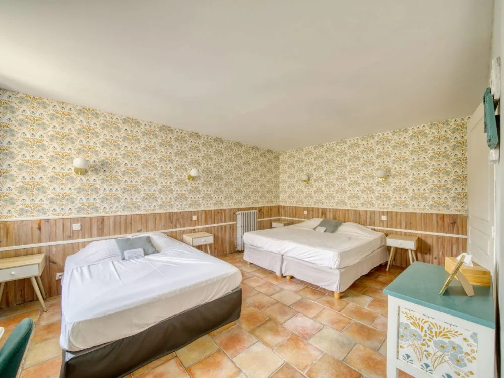 Guest room
