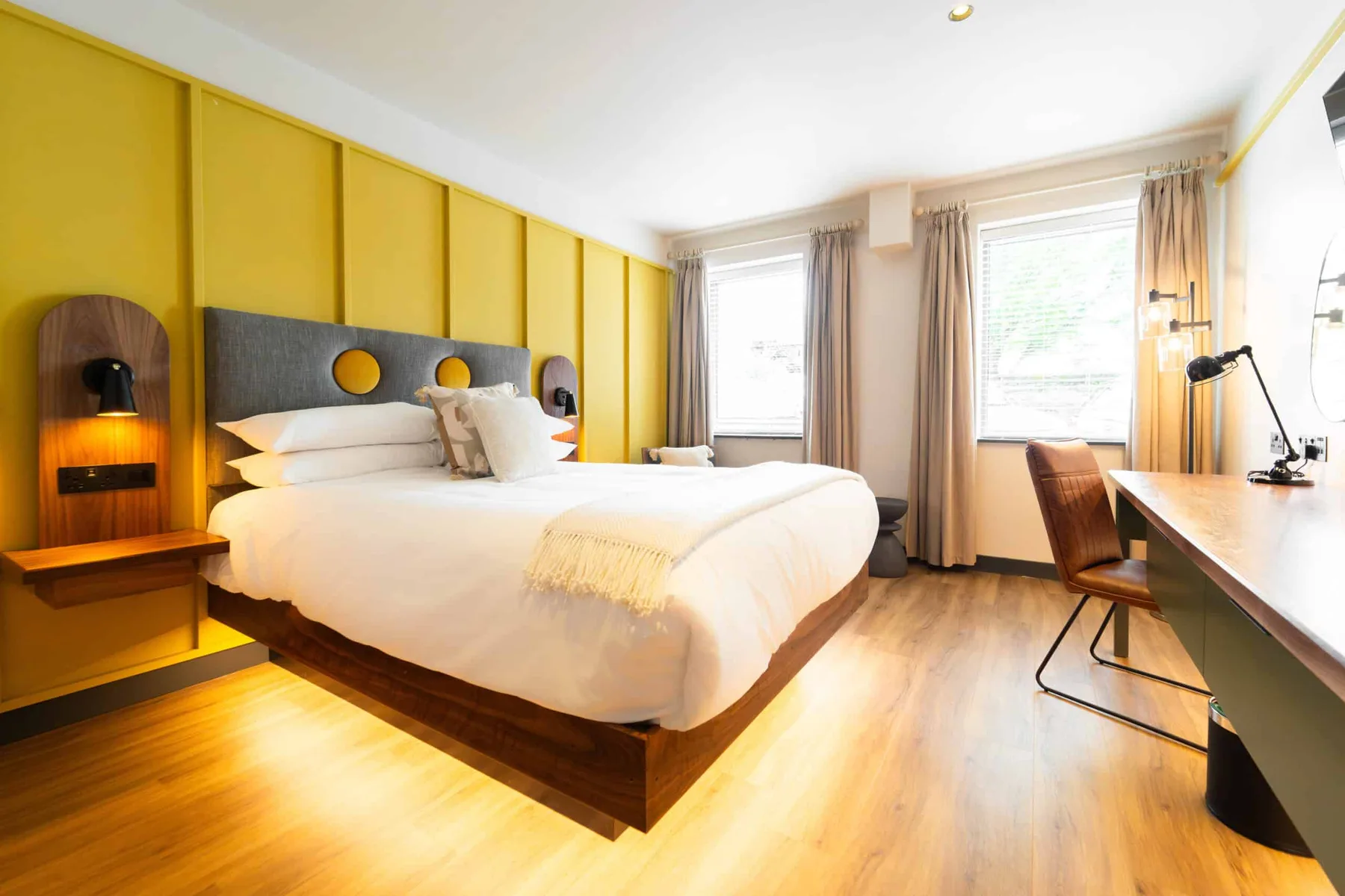 Habitación para huéspedes con una cama doble