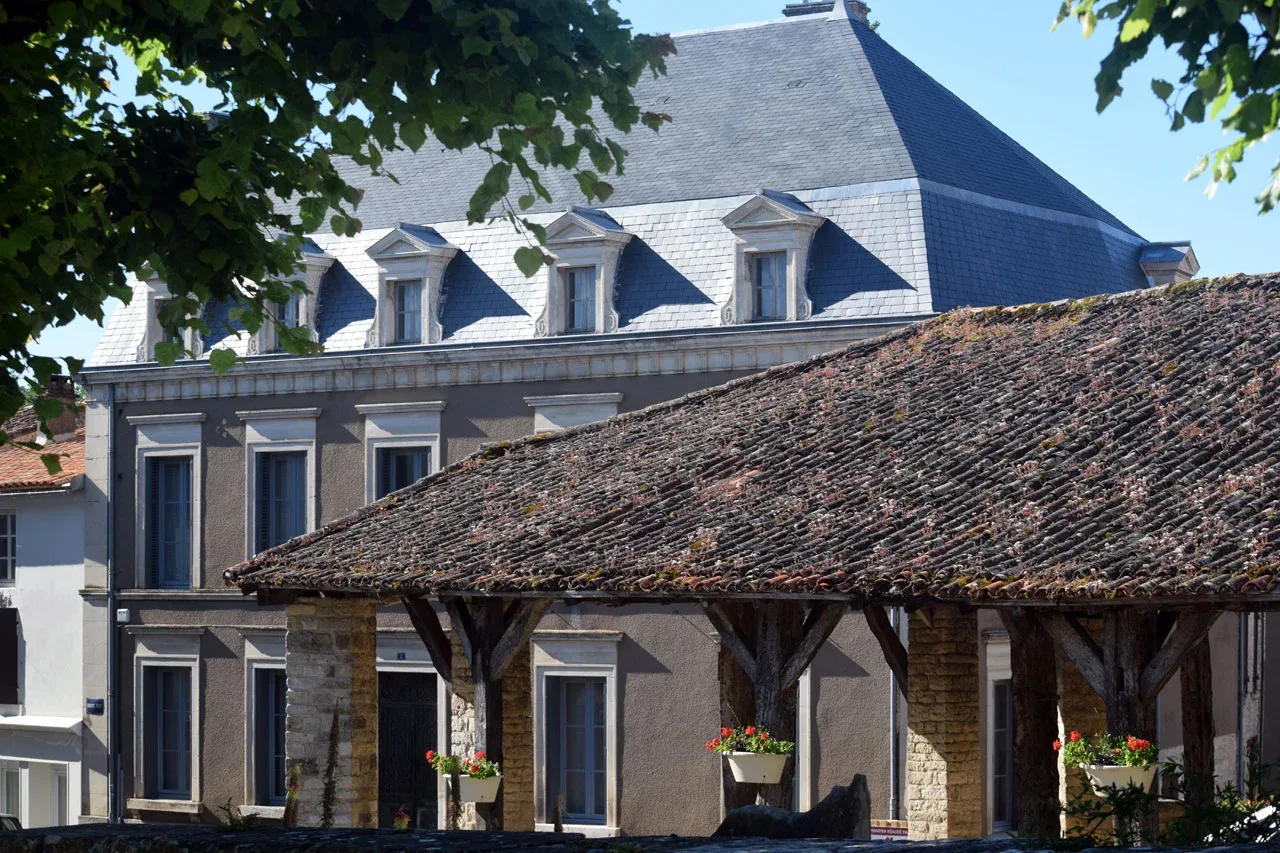 Côté Halles guesthouse exterior