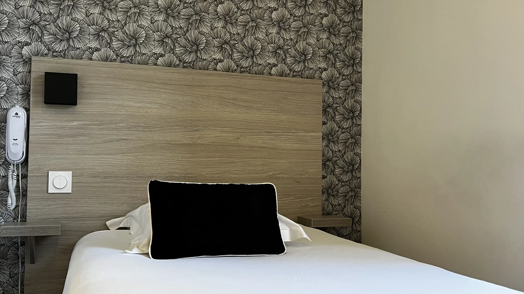 CHAMBRE SINGLE