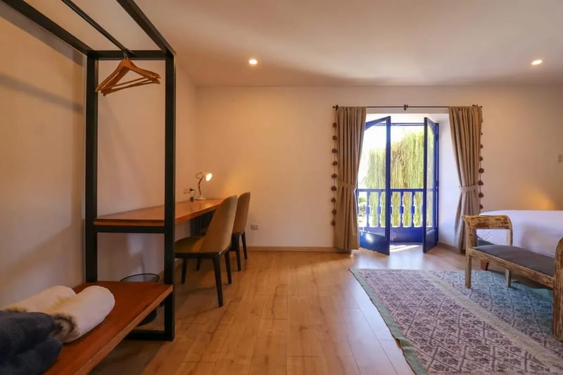 Quiet 1BR in Plaza de Armas w/ Balcony