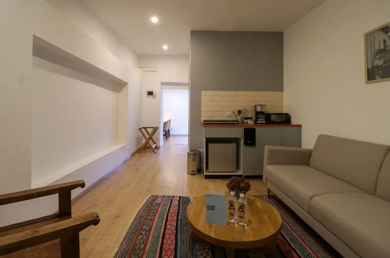 Quiet 1BR in Plaza de Armas w/ Balcony