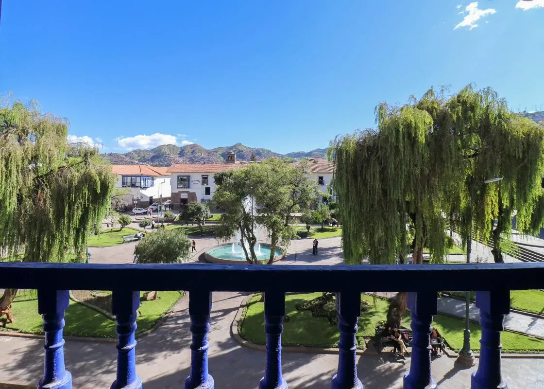 Quiet 1BR in Plaza de Armas w/ Balcony