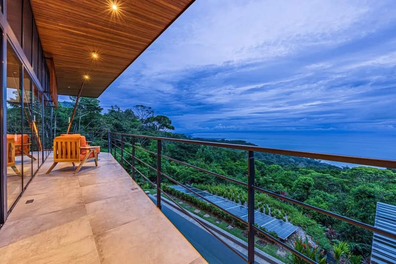 Secluded 4BR Villa w/ Panoramic Ocean Views & Guest House