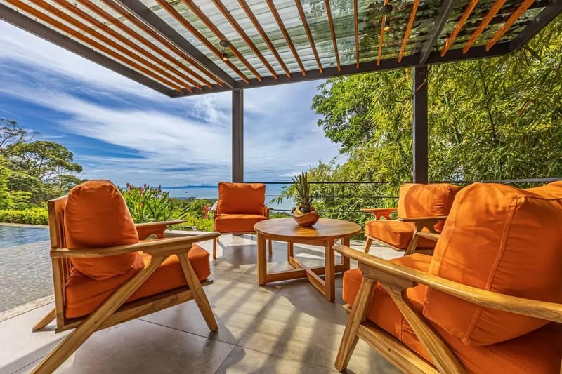 Secluded 4BR Villa w/ Panoramic Ocean Views & Guest House