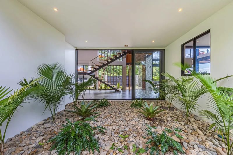 Secluded 4BR Villa w/ Panoramic Ocean Views & Guest House