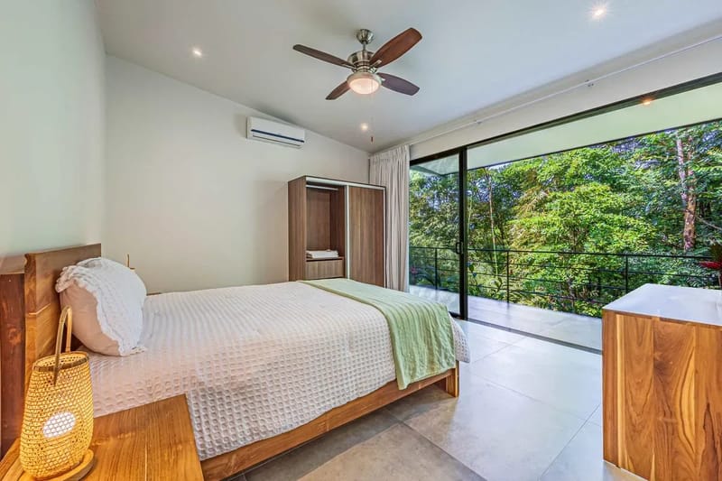 Secluded 4BR Villa w/ Panoramic Ocean Views & Guest House