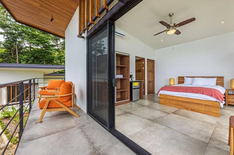 Secluded 4BR Villa w/ Panoramic Ocean Views & Guest House
