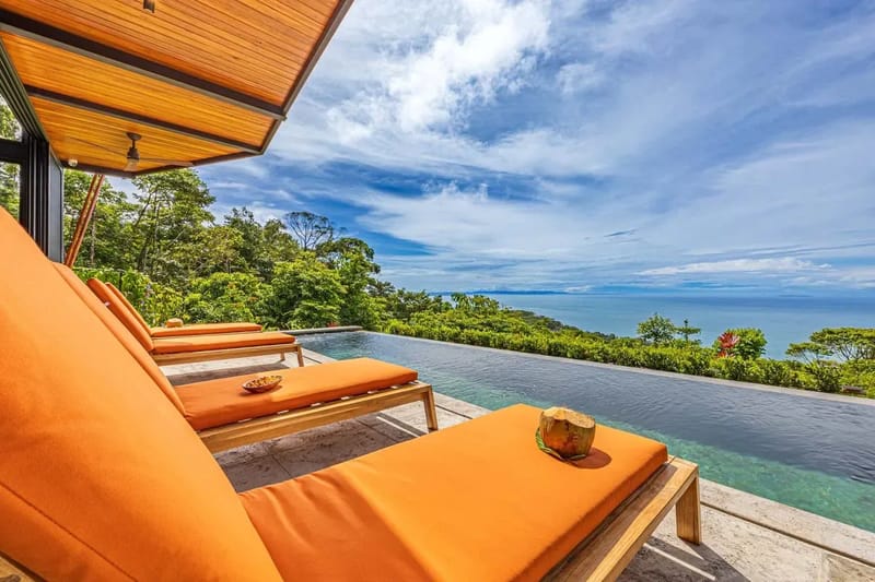 Secluded 4BR Villa w/ Panoramic Ocean Views & Guest House