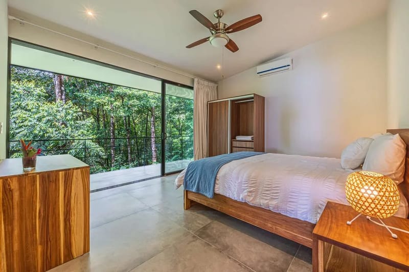 Secluded 4BR Villa w/ Panoramic Ocean Views & Guest House