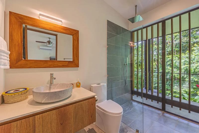 Secluded 4BR Villa w/ Panoramic Ocean Views & Guest House