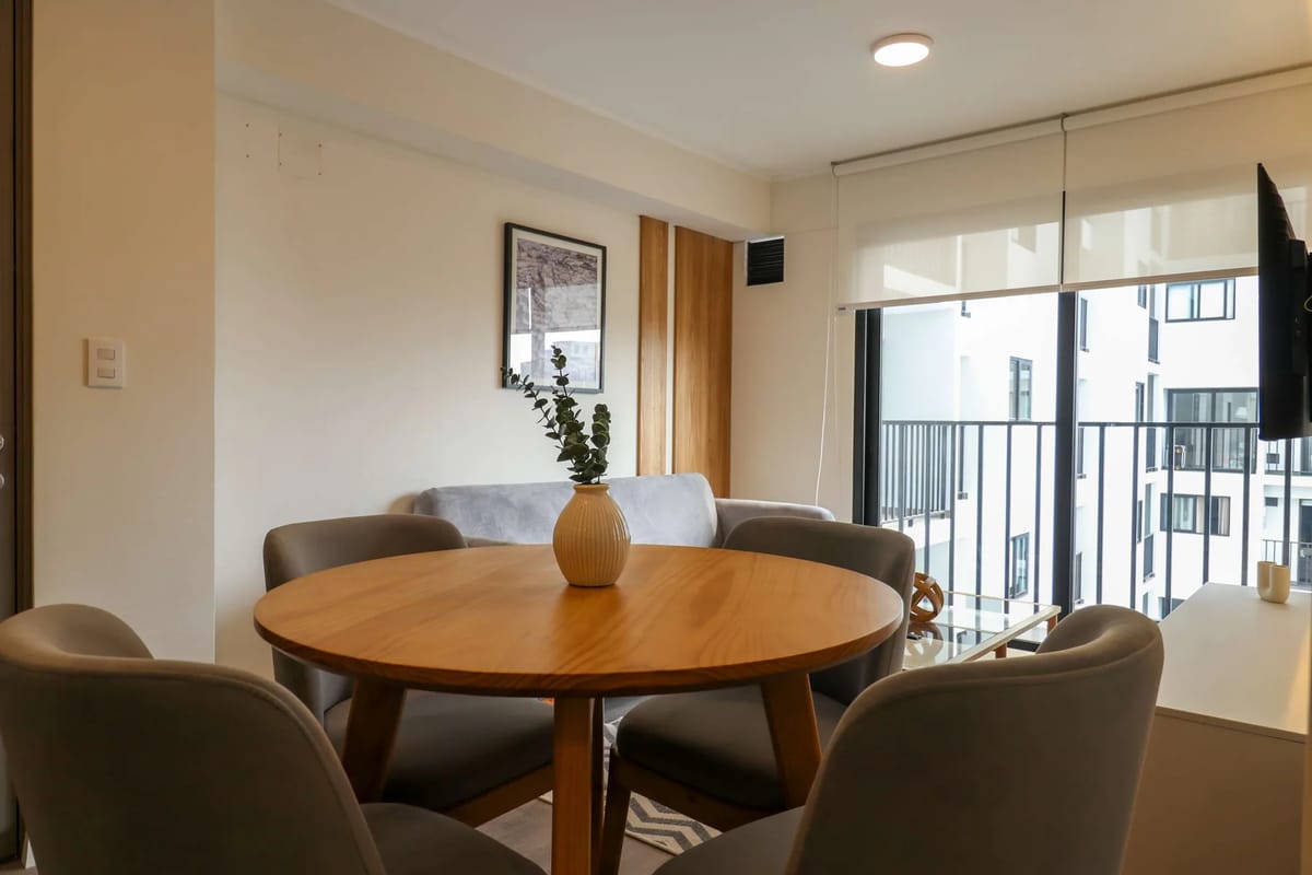 Amazing & Cozy 3BR w/ Balcony in Miraflores