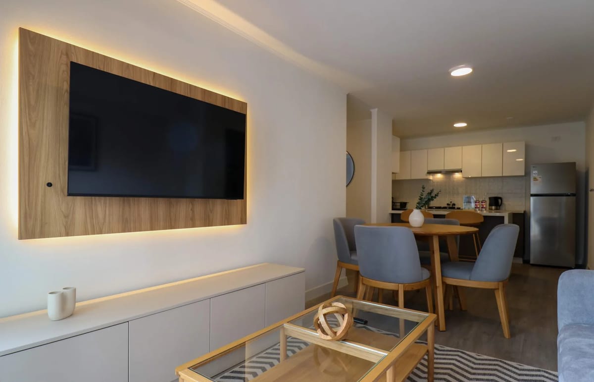 Amazing & Cozy 3BR w/ Balcony in Miraflores