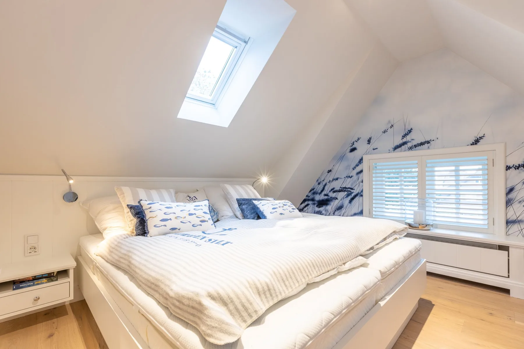 2-Raum Appartement im OG- & DG mit ca. 75m² Nutzfläche, Balkon und Stellplatz