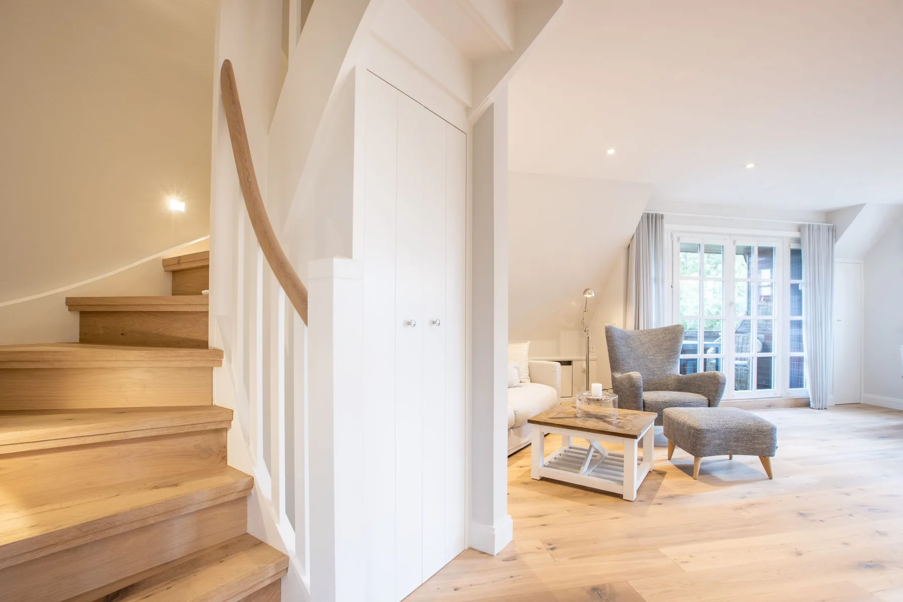 2-Raum Appartement im OG- & DG mit ca. 75m² Nutzfläche, Balkon und Stellplatz