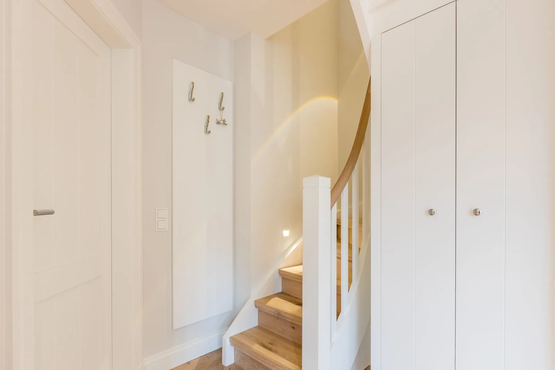 2-Raum Appartement im OG- & DG mit ca. 75m² Nutzfläche, Balkon und Stellplatz