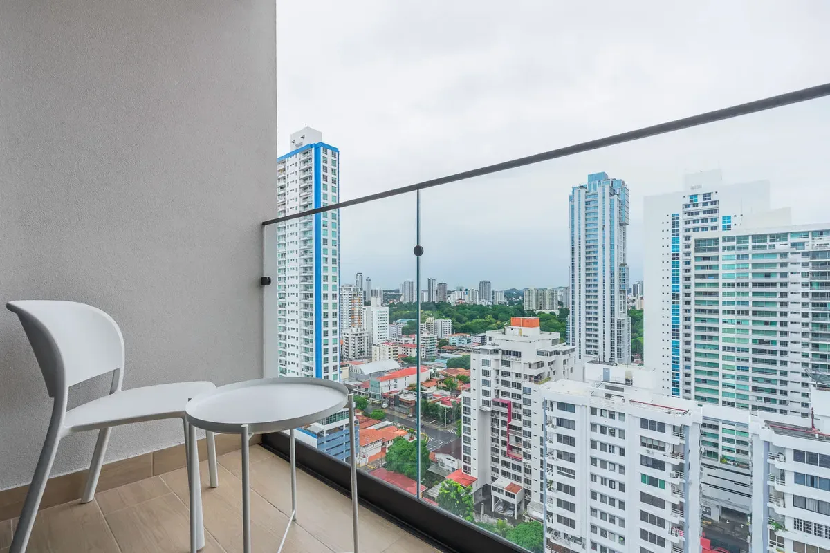 Elegant 2BR in San Francisco w/ Balcony