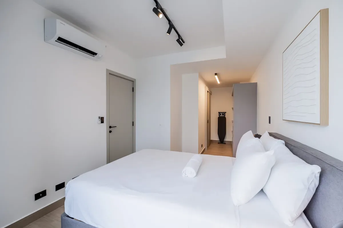 Elegant 2BR in San Francisco w/ Balcony