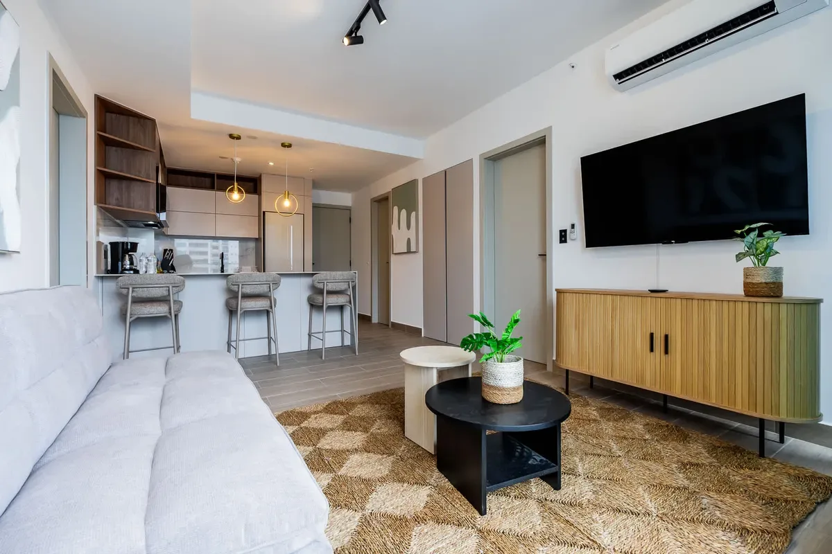 Elegant 2BR in San Francisco w/ Balcony