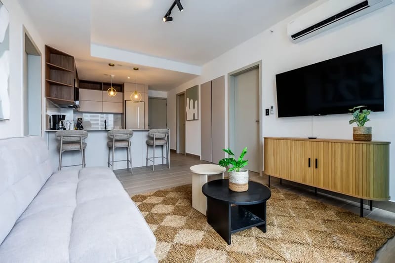 Elegant 2BR in San Francisco w/ Balcony