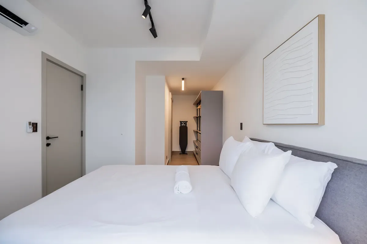 Elegant 2BR in San Francisco w/ Balcony