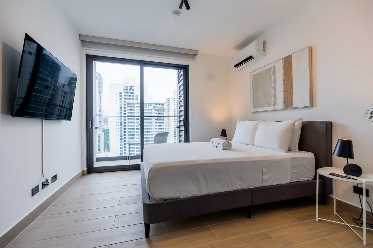 Elegant 2BR in San Francisco w/ Balcony