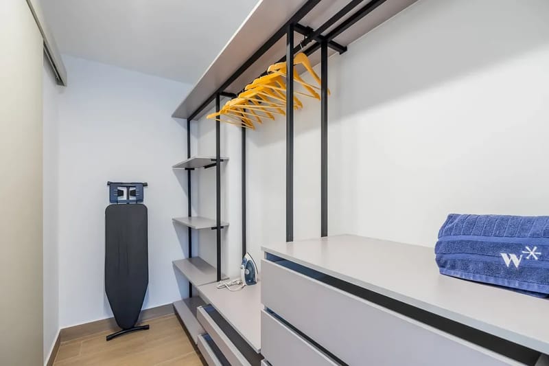 Elegant 2BR in San Francisco w/ Balcony