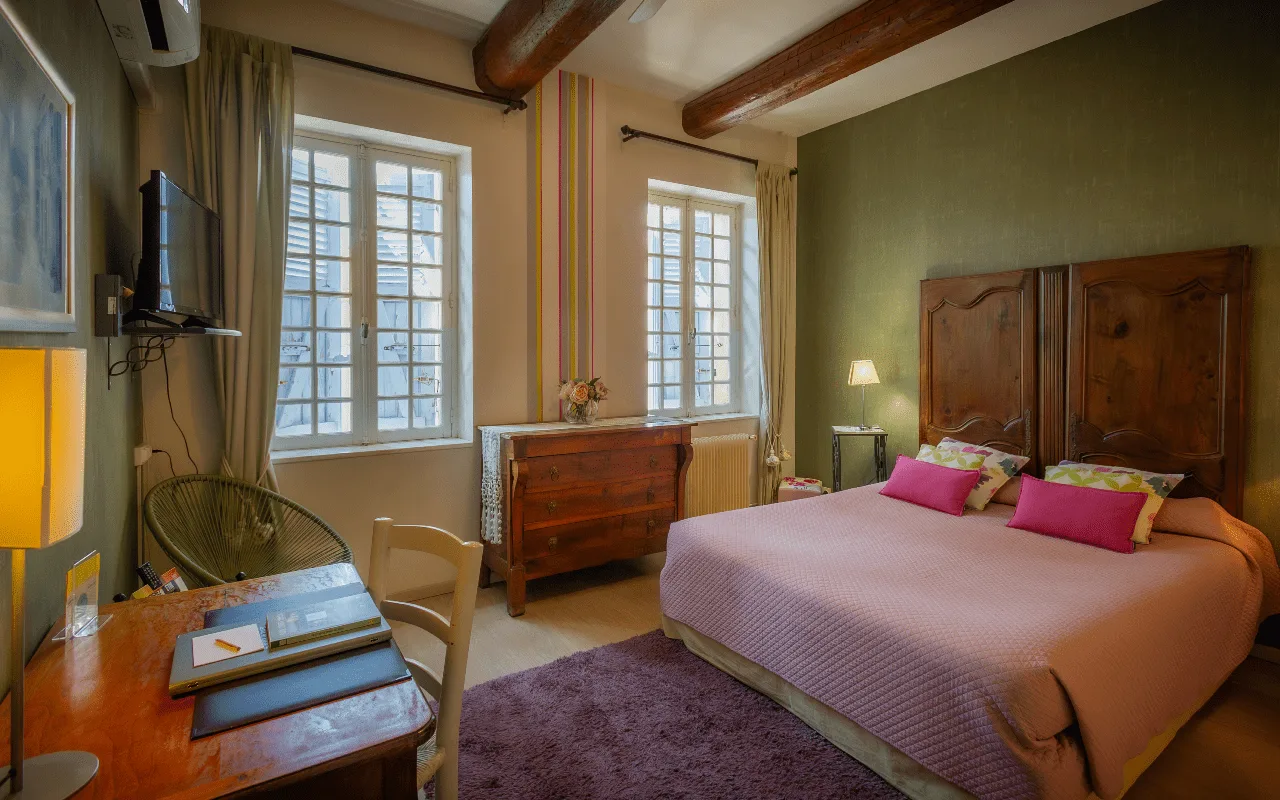Charm room